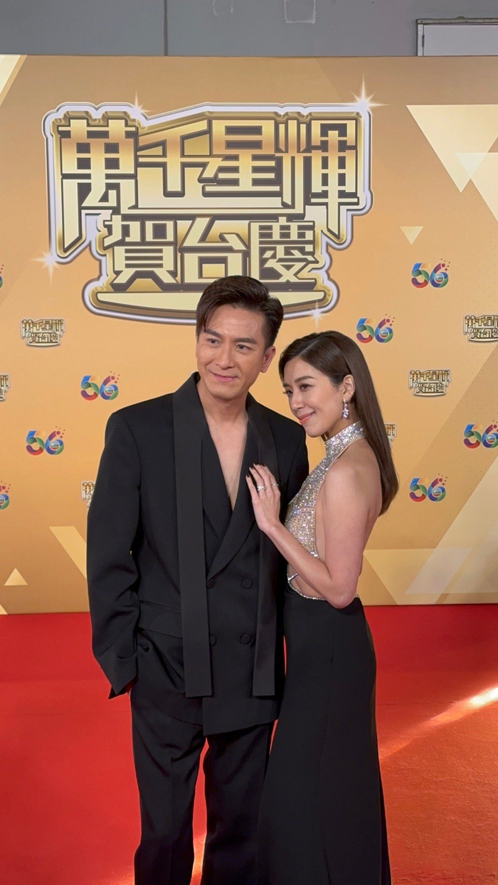 马国明,黄智雯亮相马明现场被主持人调侃是否穿着真空西装……|马国明