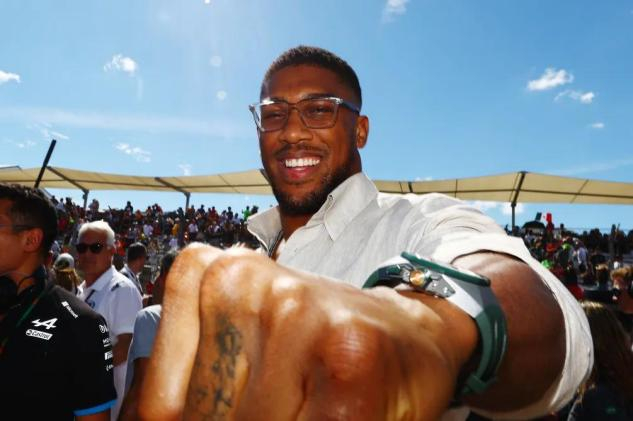 泰森·富里竟碾压嘴炮!这大肚子光头男人是怎么做到的?