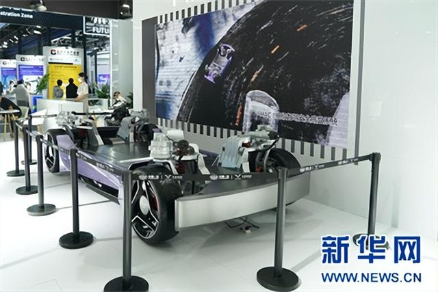 在2023中关村论坛展览（科博会）中拍摄的红旗电动平台HME。