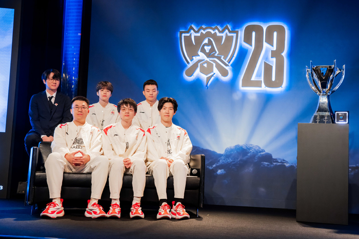 WBG战队倒在了离奖杯最近的地方。  图/WBG英雄联盟分部