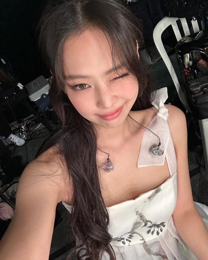 jennie长相图片