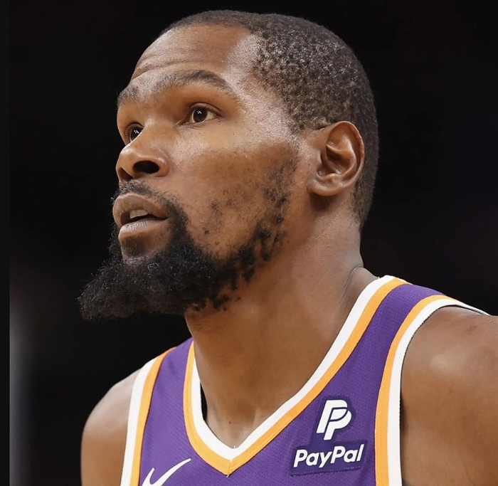 杜兰特转发旧推文:半夜惊醒思念一个女孩|凯文·杜兰特_新浪新闻