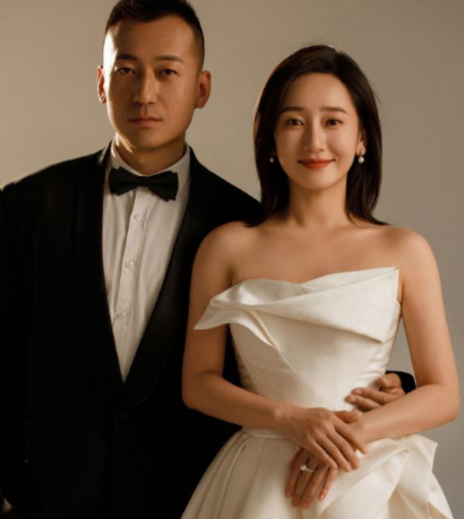 35岁女星董晴官宣结婚黄晓明谭松韵等到场祝福新娘貌美如花