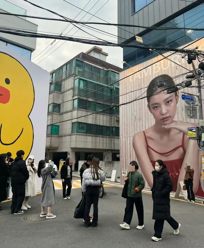 jennie全款买豪宅!结果,房价被她炒起来了.|jennie|首尔_新浪新闻