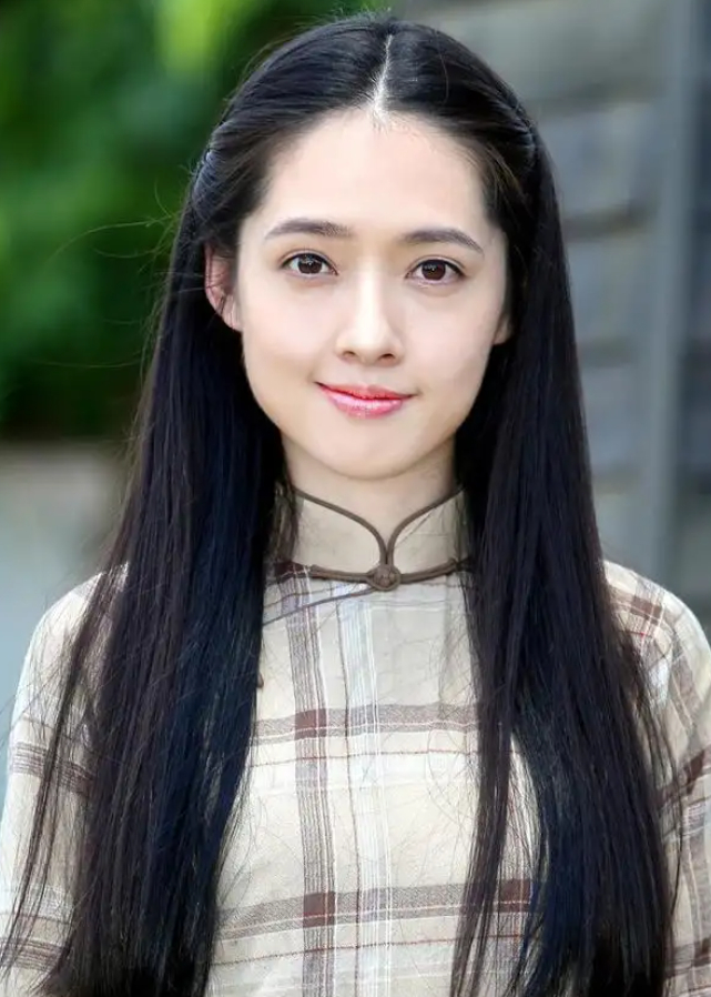 郭碧婷近照认不出!日子幸福身宽体胖,穿宽松上衣似豪门阔太|郭碧婷_新