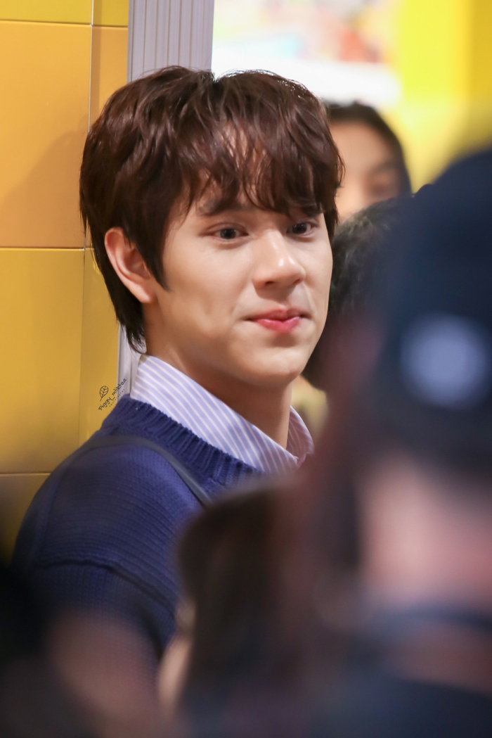 南农有一颗柔软细腻的心 所以南农的音乐90很触动! cr.