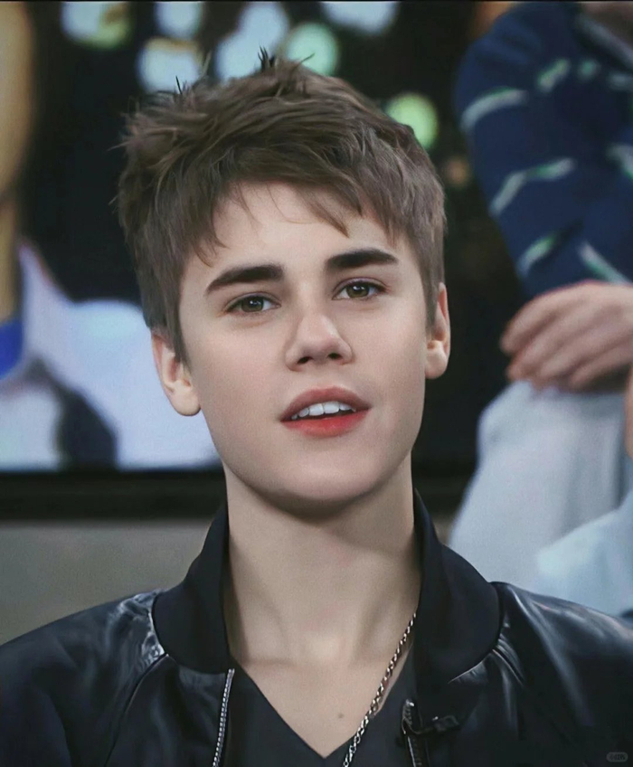 分享一波比伯早前帅照|比伯|海莉_新浪新闻