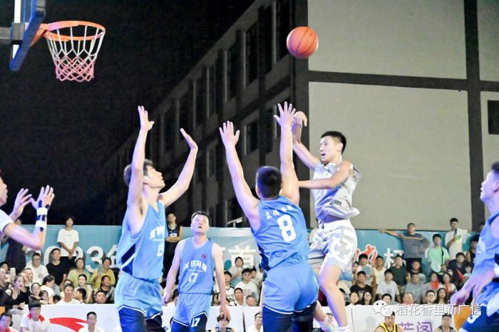 广信区首届“城BA”篮球赛