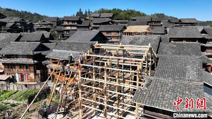 广西三江侗寨新建吊脚楼
