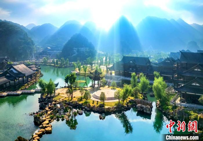 贵州毕节:乌蒙山水秀 旅游促振兴|贵州省|杜鹃|毕节市_新浪新闻