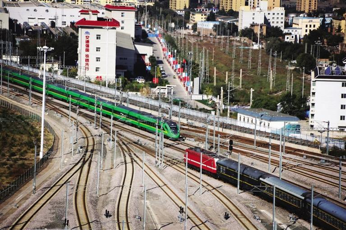 物畅其流人享其行互利共赢从兰州西站看甘肃铁路不断加快的建设步伐