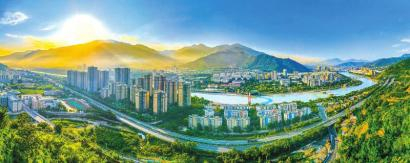 米易县城全景。