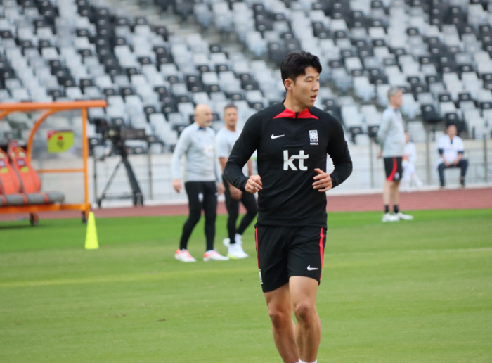 韩国球星孙兴慜训练状态很不错,伤势无大碍|孙兴慜|韩国|世预赛_新浪