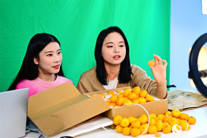 江西南丰直播电商助农货俏销
