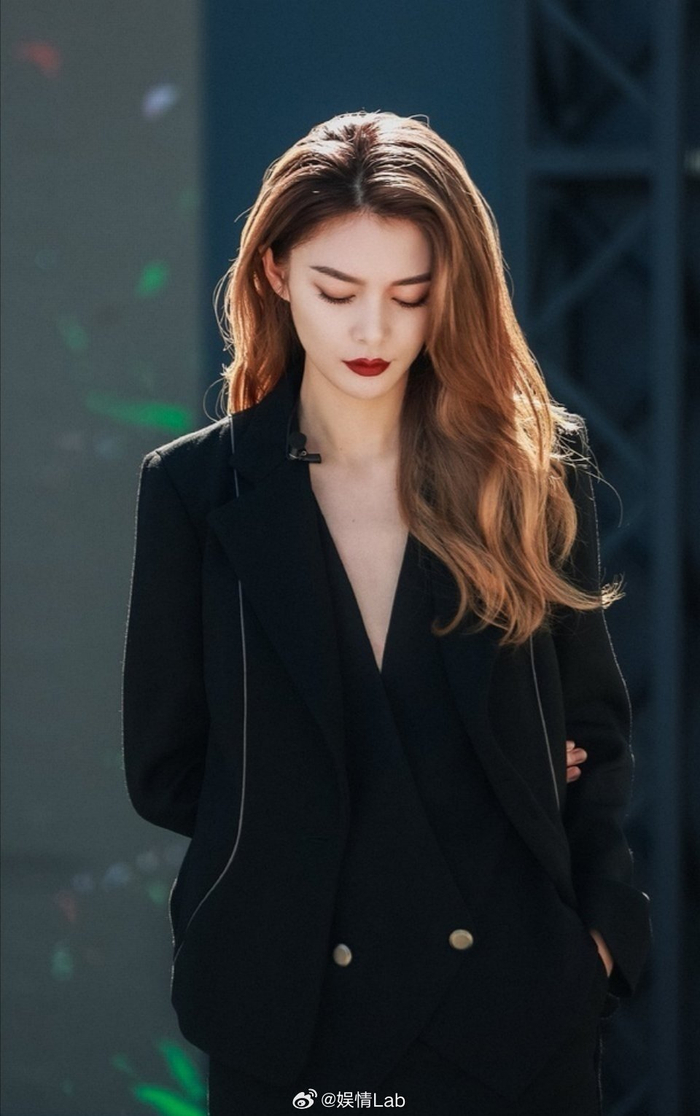 林彦俊丨朱正廷丨毕雯珺丨周柯宇丨王一博丨侯明昊丨鞠婧祎丨傅菁丨