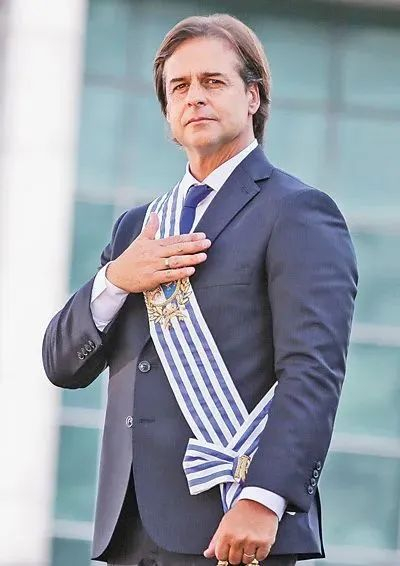 访华首日,乌拉圭总统登上了八达岭长城|乌拉圭|乌拉圭总统|路易斯