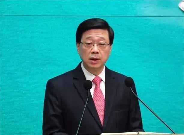 21日，香港特区行政长官李家超在行政会议前见记者 图自 香港点新闻