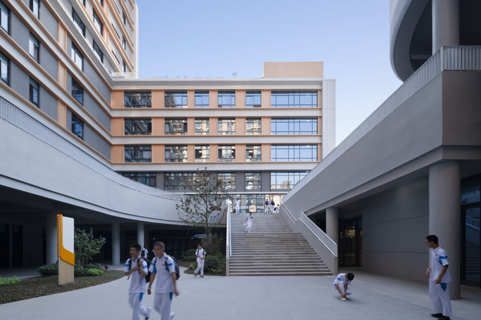 西安高新第一中学(高中部)改扩建 / 中国建筑西北设计研究院 屈培青