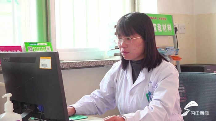 路过女医生紧急救助暖人心|张文静|山东省|女医生_新浪新闻