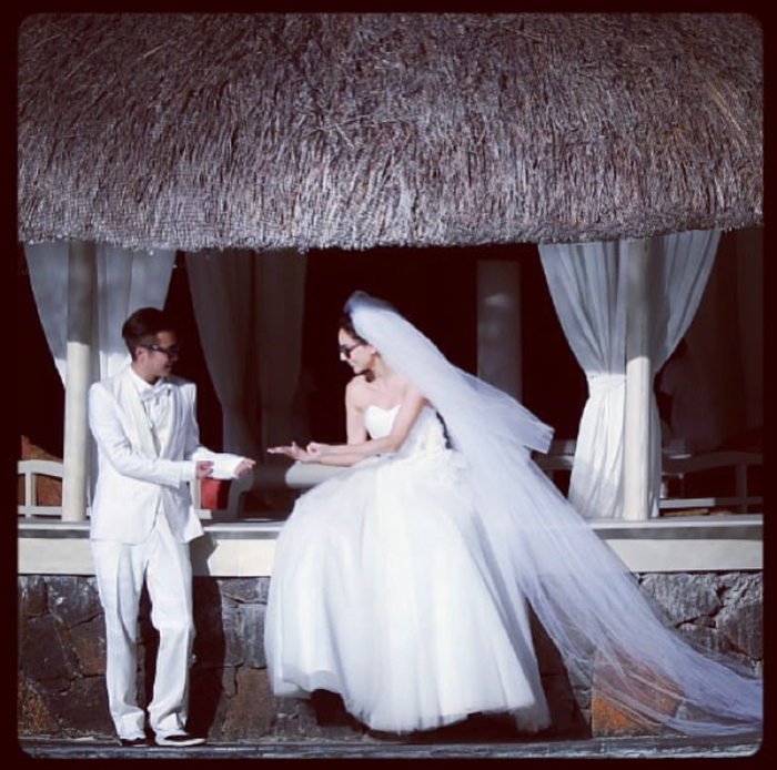 郑希怡结婚十周年分享与老公的初次接触……|郑希怡_新浪新闻