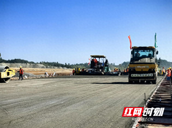 大干四季度醴娄高速多个节点工程进度刷新