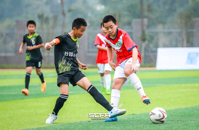 11月21日,四川省第三届"贡嘎杯"青少年校园足球联赛