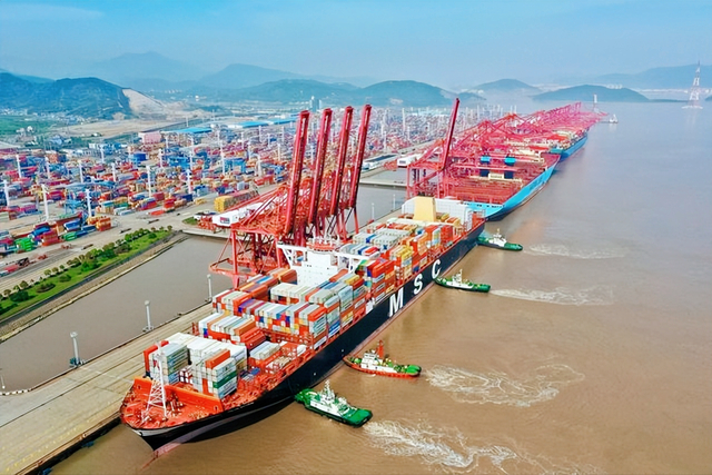 中国耗资800亿建造世界第一大港口总面积竟然比新加坡还大