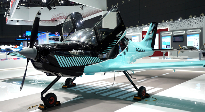 航空工业通飞携众多飞机亮相2023亚洲通用航空展|航空展_新浪新闻