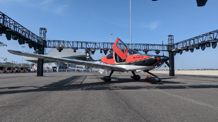 航空工业通飞携众多飞机亮相2023亚洲通用航空展|航空展_新浪新闻