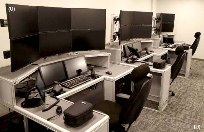 MQ-25“黄貂鱼”的地面站设备 图片来源：美国海军