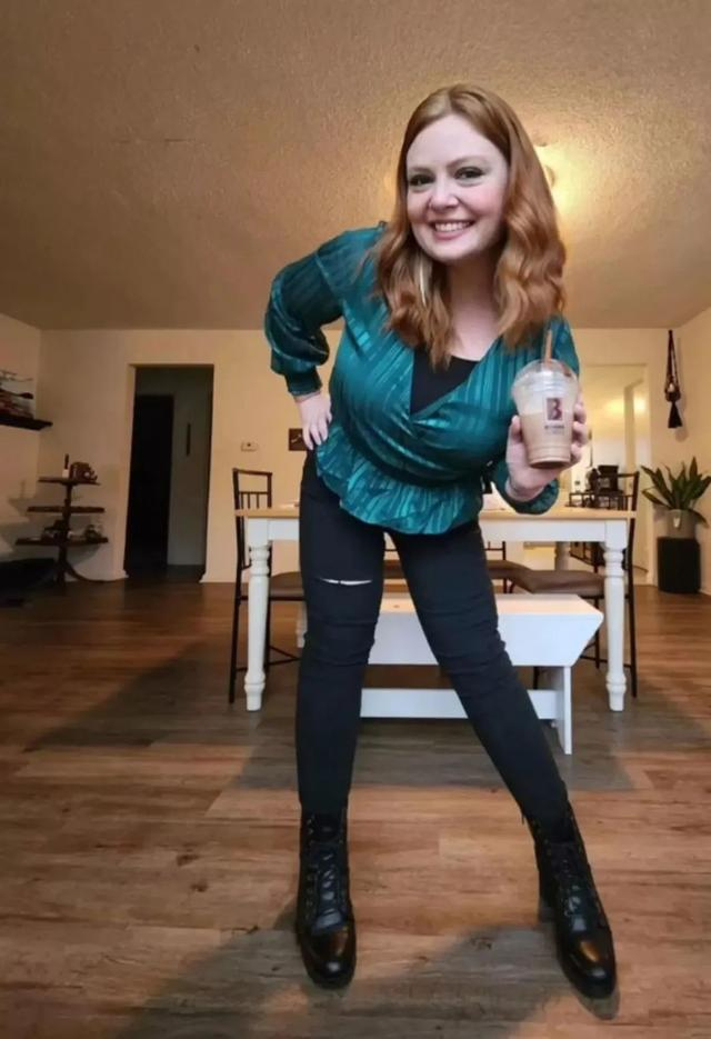 体重超270斤的胖女孩,15个月减掉半个自己,前后判若两人|体重|减肥