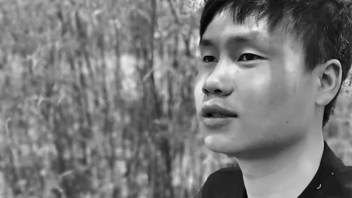 草堂诗歌奖年度青年诗人邹黎明诗带领我不断从厌倦中走出