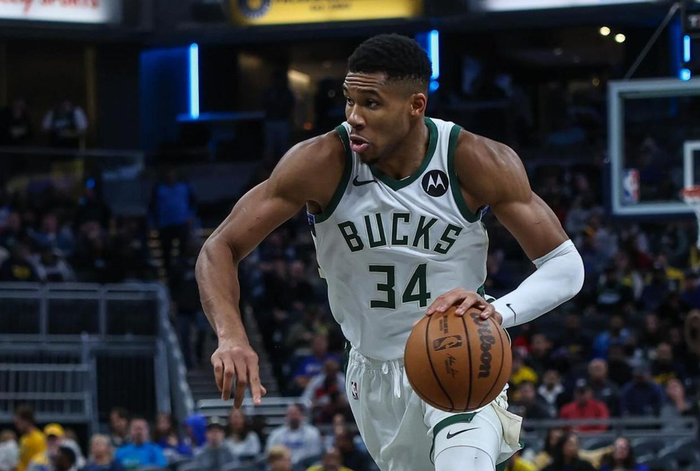 雄鹿逆转失败!字母哥低迷,利拉德27 5 5,东部第一太豪横__财经头条