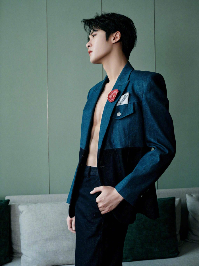 檀健次:好身材是男人最好的礼服