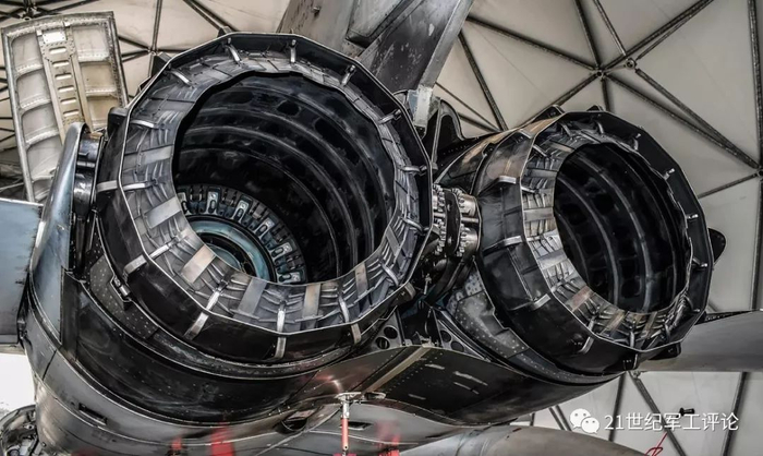 "狂风"战斗攻击机的心脏:独特的三转子发动机|战斗机|英国_新浪新闻