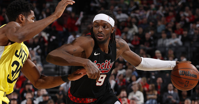 格兰特30分马尔卡宁24 8 开拓者轻取爵士|爵士|格兰特|开拓者_新浪