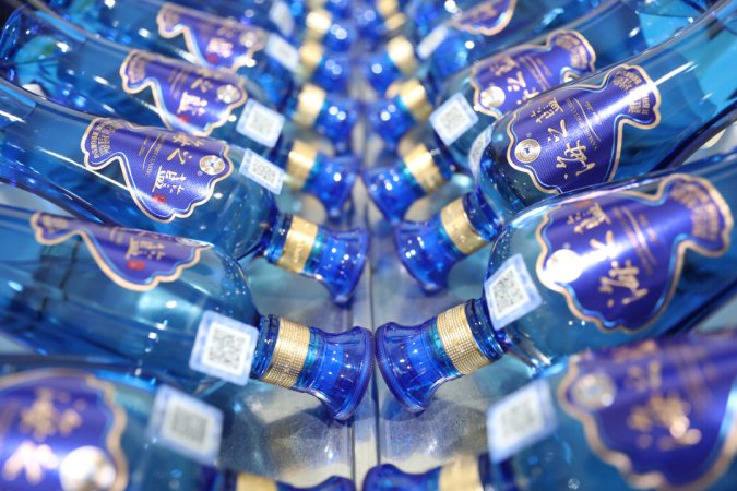 白酒分化之年年销1亿瓶的海之蓝缘何被偏爱