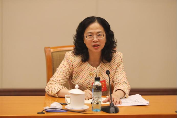 江尔雄 贵府图