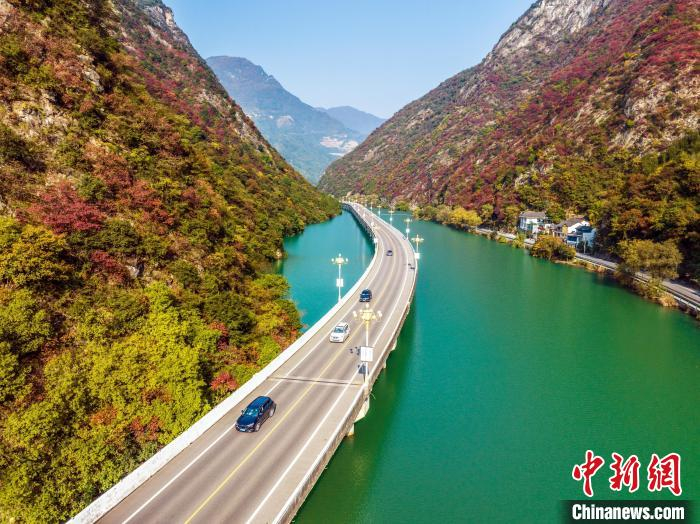 湖北兴山香溪河冬景迷人|李明|湖北省_新浪新闻