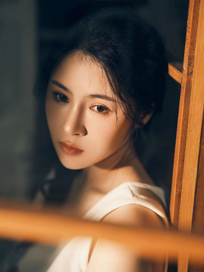 尚芸菲:清纯温柔 邻家女孩魅力尽显__财经头条