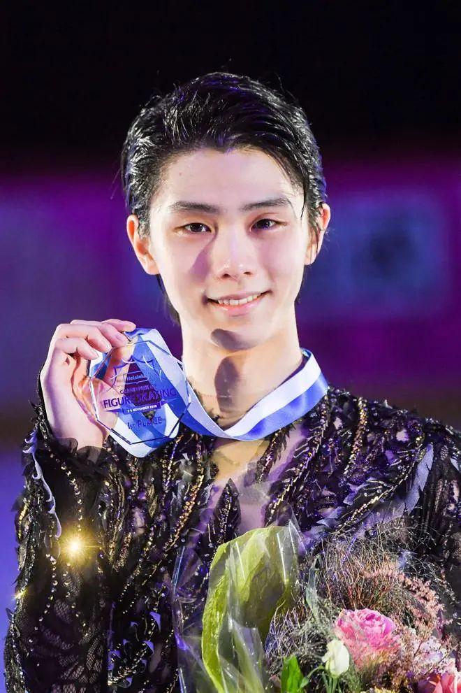 羽生結弦真正的離婚原因遭曝光長期媽寶男大8歲妻子忍無可忍