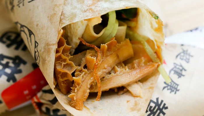 一线城市商场正在被10元卷饼攻占