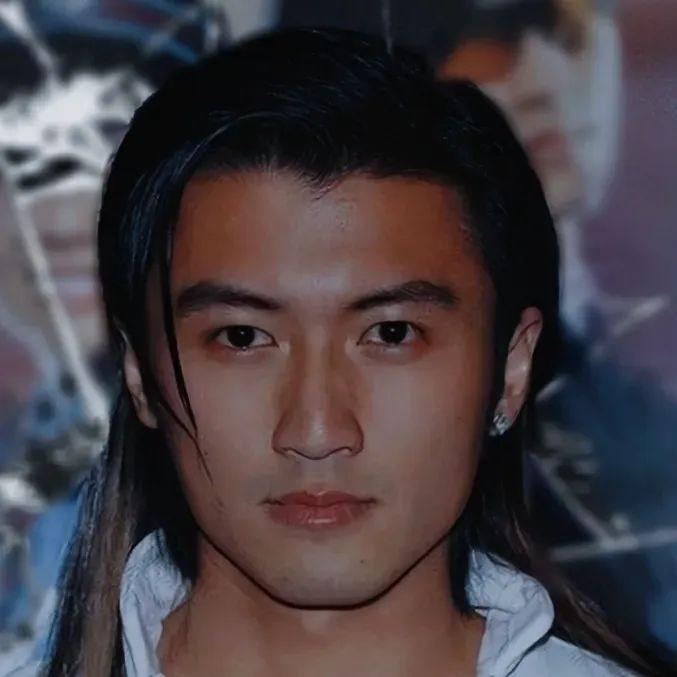 中国男人的下巴,快比女人还尖了