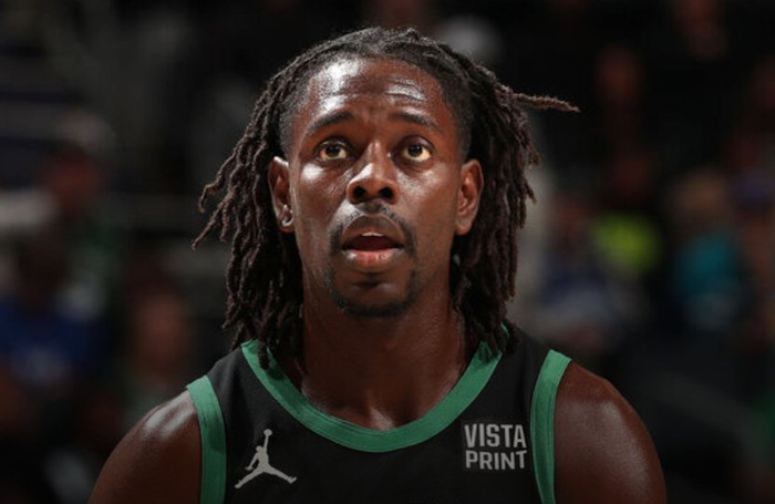 今天凯尔特人对阵雄鹿,朱-霍勒迪将首次面对老东家.