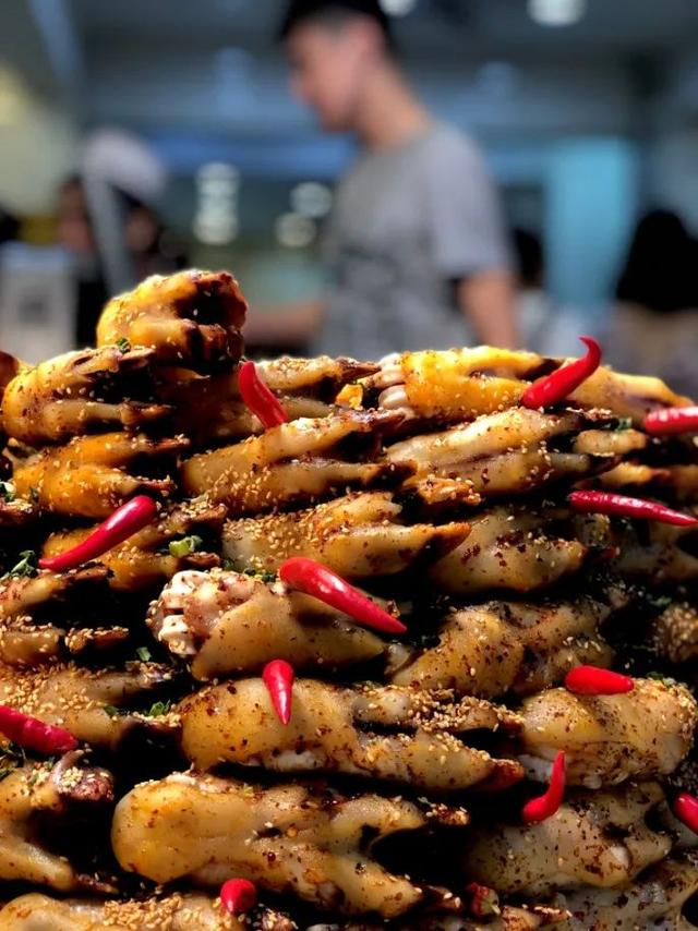 ▲麻辣羊蹄。（拉姆 供图）