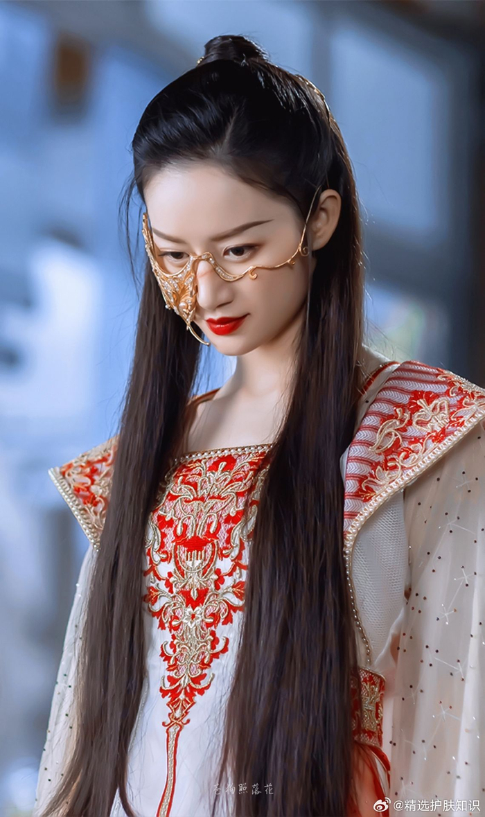 看到胡连馨这个写真造型……|白蛇|驭鲛记|郭晓婷_新浪新闻