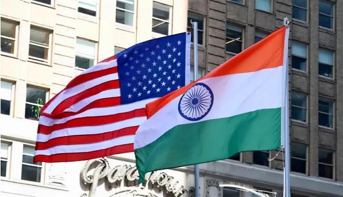  美国与印度国旗（资料图）