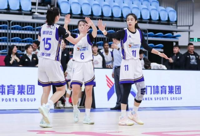 厦门女篮队史首胜!