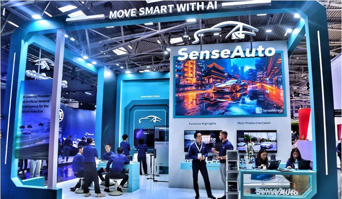 出海加速，商汤绝影首秀欧洲，携智能座舱大模型全系产品亮相2023慕尼黑车展。