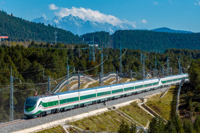 丽香铁路 陈畅 摄